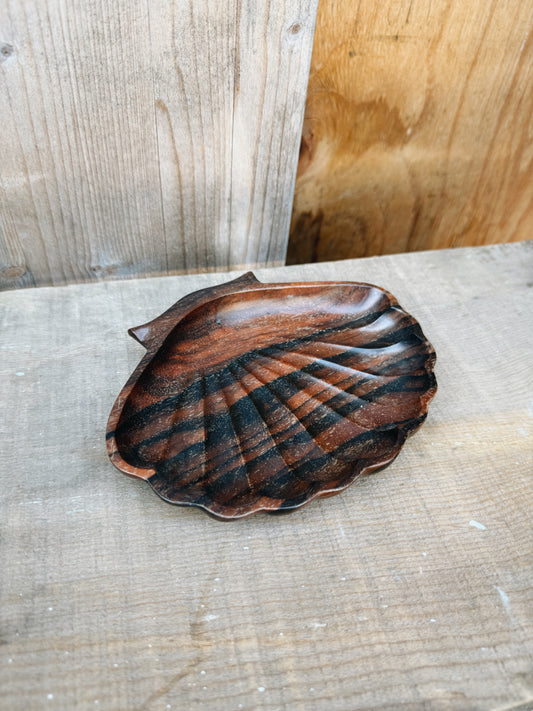 VINTAGE IRONWOOD SHELL