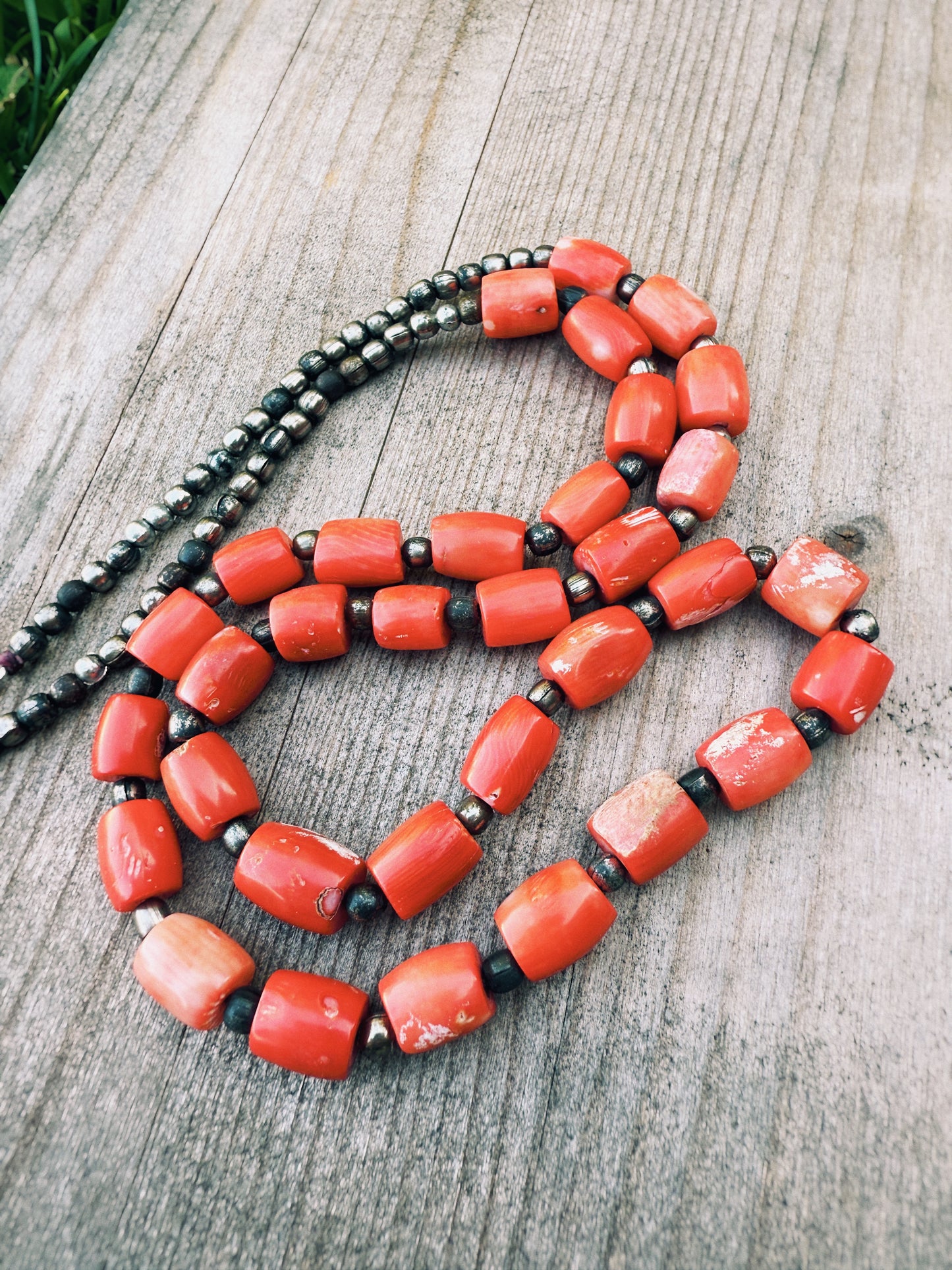 AFRICAN CORAL & TRADE BEAD NECKLACE