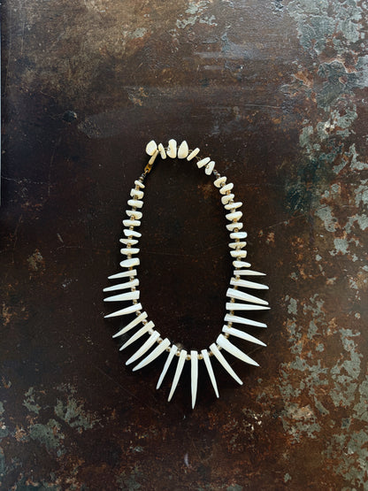 VINTAGE JAPANESE MOTHER OF PEARL NECKLACE