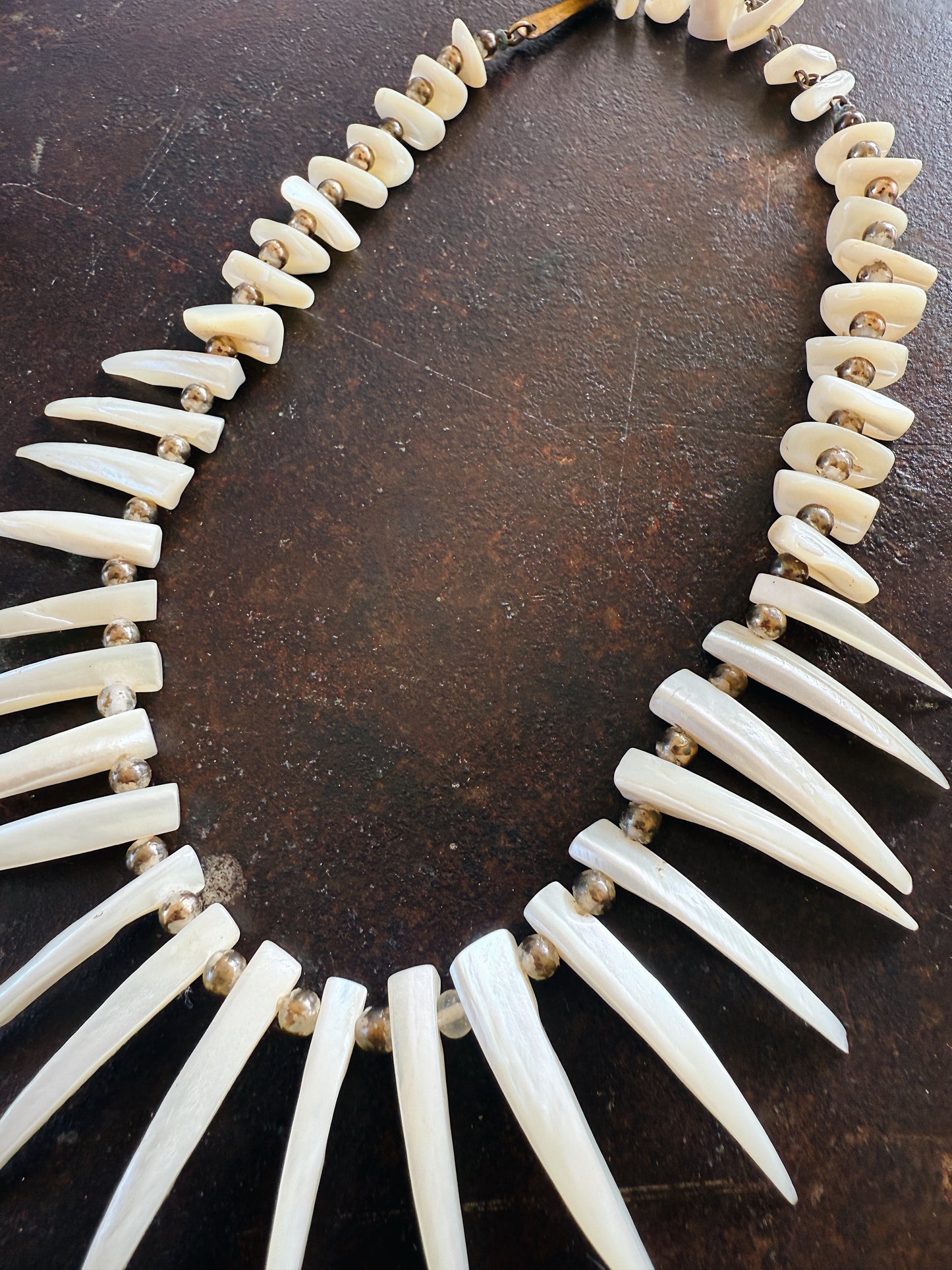 VINTAGE JAPANESE MOTHER OF PEARL NECKLACE